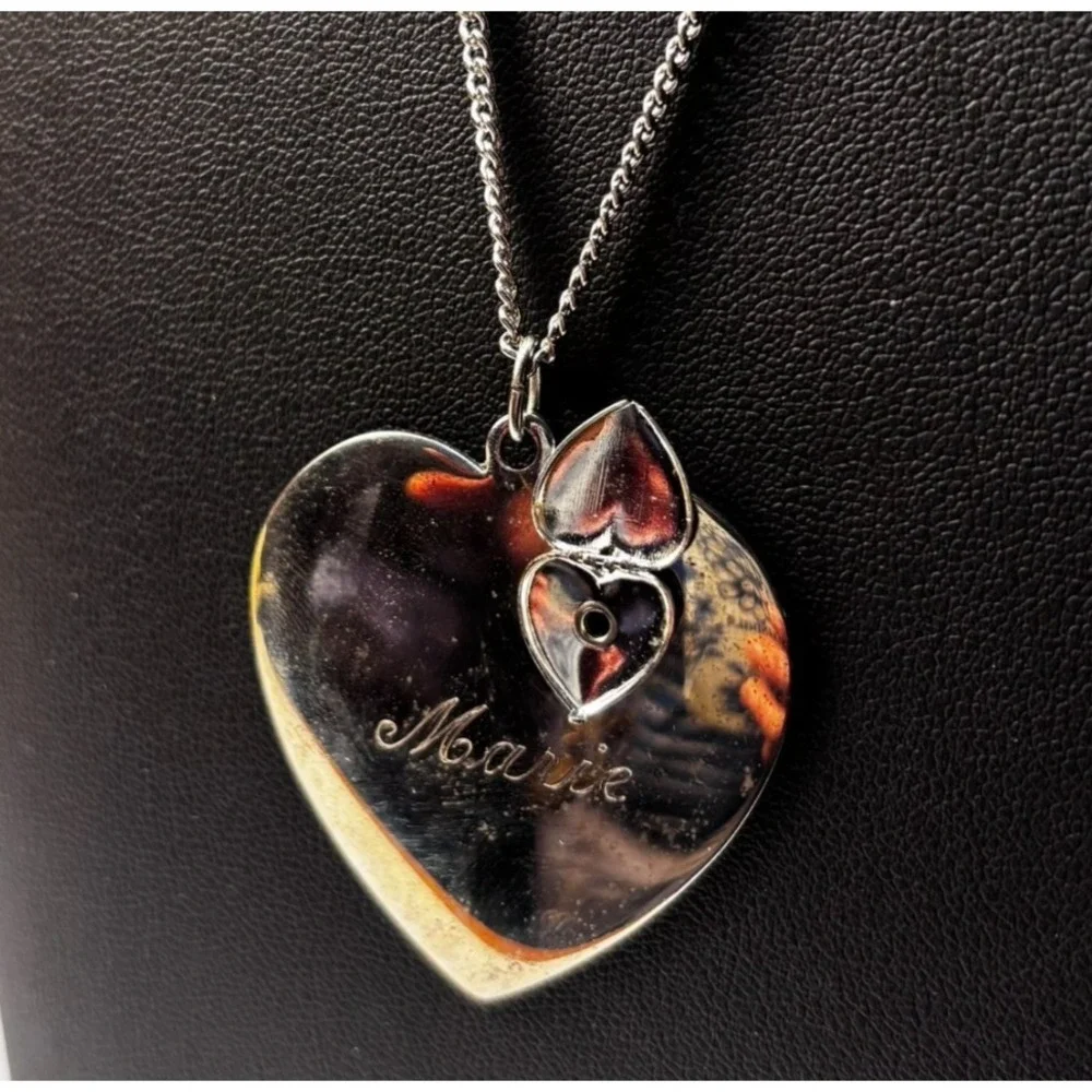 Pendant Necklace Silver Tone‎ Photo Locket on Large Heart Marie